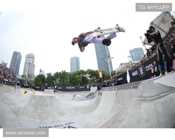 广州滑板队在精英赛中的默契配合与精彩表现分析