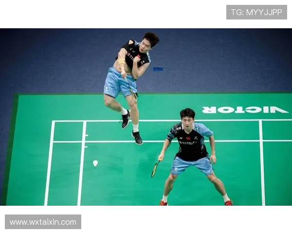 成都羽毛球队与杭州羽毛球队赛后复盘分析力量对比与战术探讨 成都羽毛球队与杭州羽毛球队赛后复盘分析力量对比与战术探讨